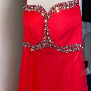 Selling prom dress!